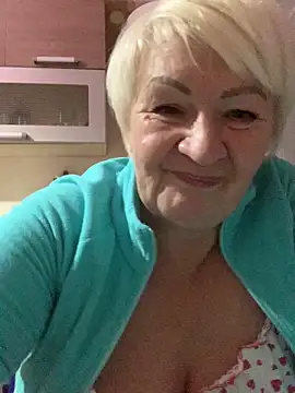 Private Show - video by Laura_Millf cam model