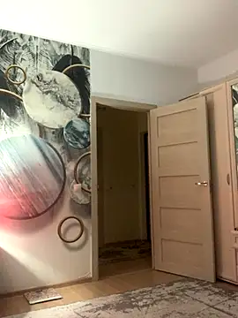 Private Show - video by Laura_Millf cam model