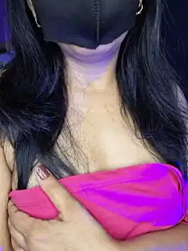 [24 May 06:31] Private Show – video od webkamerové modelky Nisha027