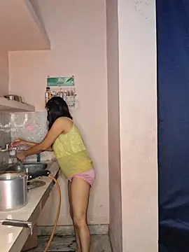 Water [18 Jun 08:31] Private Show - video by Nisha027 cam model