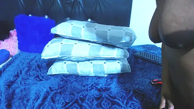 [31 Mar 16:05] Private Show - vídeo de la modelo de cam BigbootyNickyx
