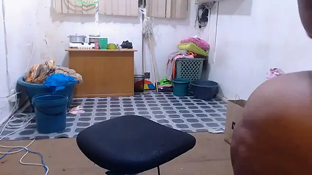[30 Jan 22:59] Private Show - vídeo de la modelo de cam BigbootyNickyx