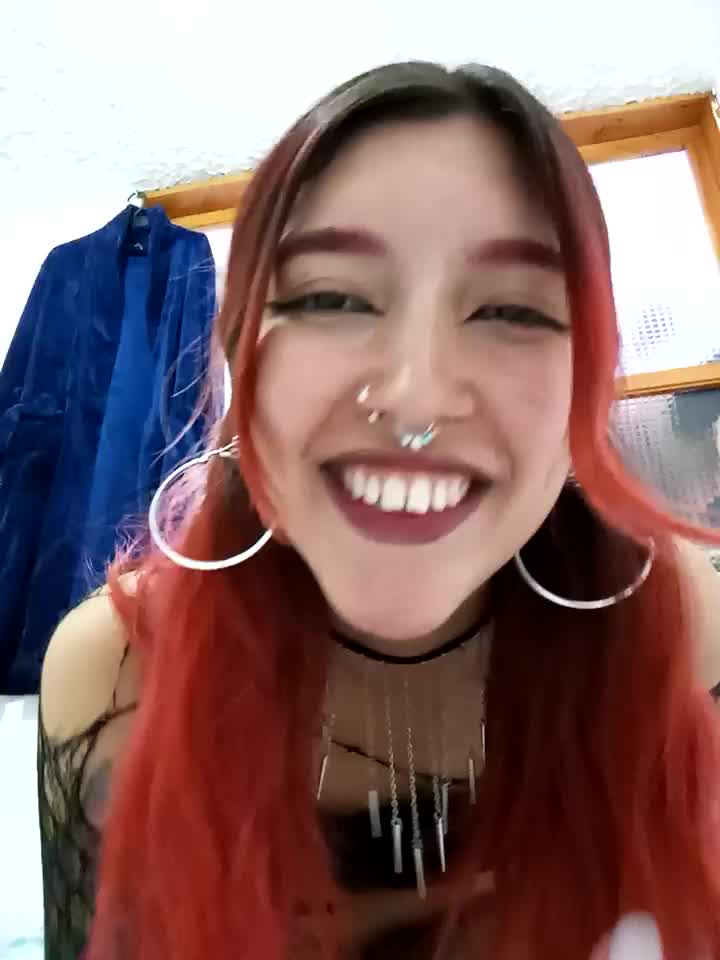 feeling close to you and moaning in your ear－カメラキャストのLeia_leeXの動画
