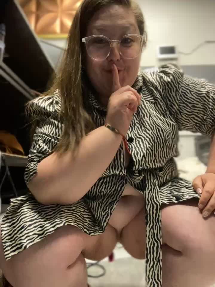 Shhhh – video modela na kameri Chloee_Peach
