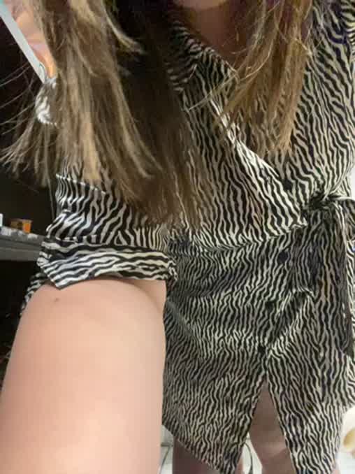 Naked in reception ❤️ – video modela na kameri Chloee_Peach