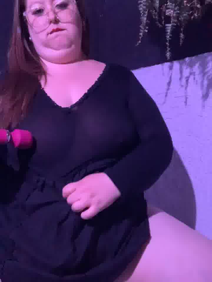Cum with my vibrator – video modela na kameri Chloee_Peach