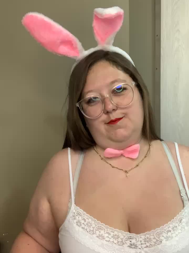 Fuck me with my dildo – video modela na kameri Chloee_Peach