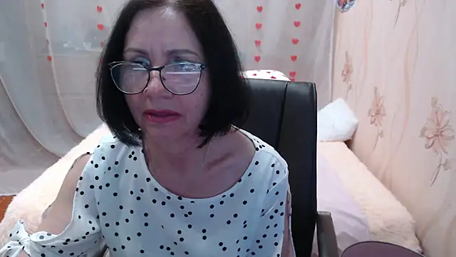 Show - video by OlgaHottie cam model