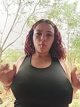 hot outdoor - video van Mommy-Hot cam-model