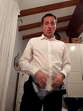 [11 Jul 14:11] Private Show - video by openlegsforyou cam model