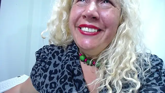 Show titis – видео вебкам-модели ande-24sexy