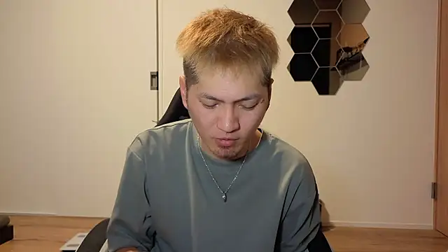 焼きそばまたもぐもぐ - vidéo du modèle de showcams ken_0927