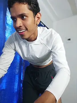 Beautiful cumshot after the gym:)