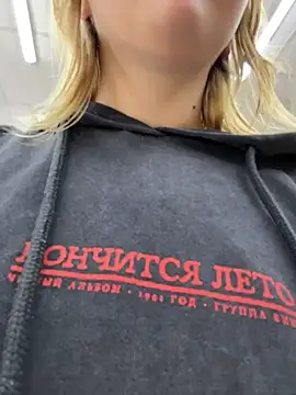 🥵🚾FULL NAKED in PUBLIC WC+tease my ass when someone behind my door OMG🥵🚾