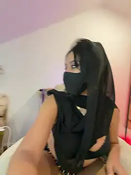 شتائم للذيوت مع كعب boots 👢+ slave - فيديو من queen-chamss موديل الكام