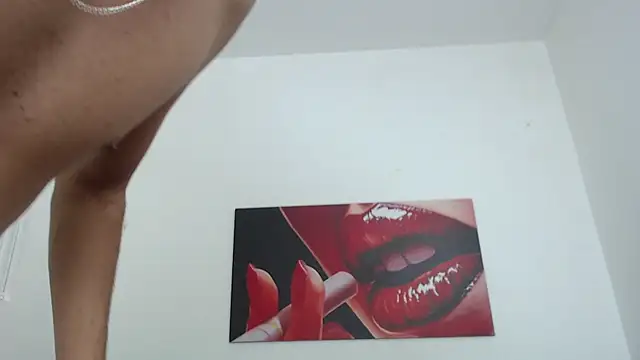 It destroys my mouth and makes cries, and hits my cock on my face and in the end runs in my face - video by sophia_frank cam model
