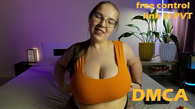 Private Show (titty play, fishnets, spanking, blowjob)