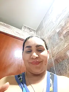 yummy - video by MirandaSoto cam model