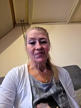 [26 Jan 14:07] Private Show - video lisalustjouw kameramallilta