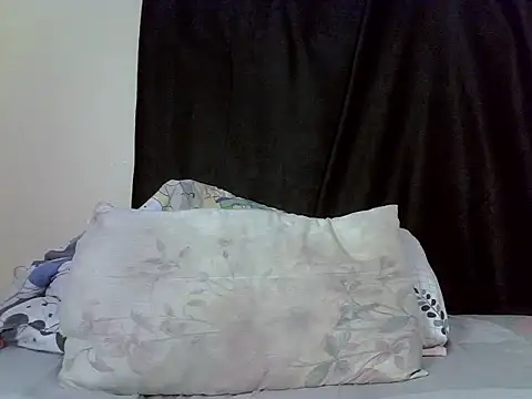 Dirty show — filmik Horny-slut_, modela(-lki) na kamerkach