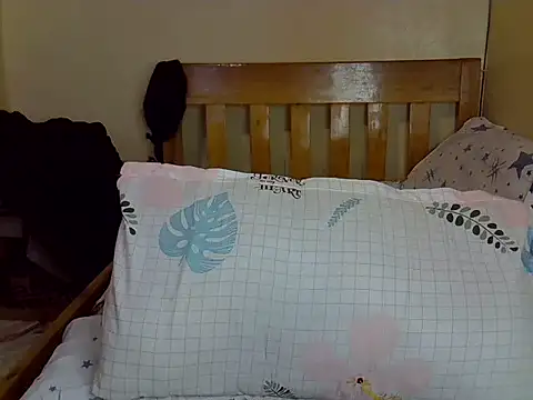 deep anal,,,squeezing nipples — filmik Horny-slut_, modela(-lki) na kamerkach