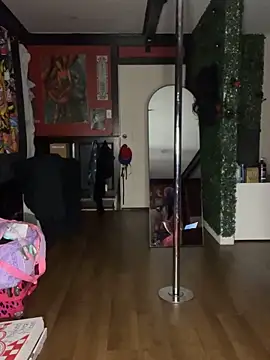 [17 Dec 01:23] Private Show- Humiliation with some stripper sisters - vídeo de la modelo de cam Lulu_SC