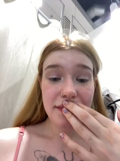 An unforgettable sexy striptease from Ruby😏😏😏 - video by Honey___Hot cam model