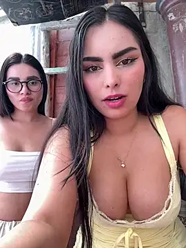 Suck pussies and big squirt with Fingering😈☔️ 2 girls