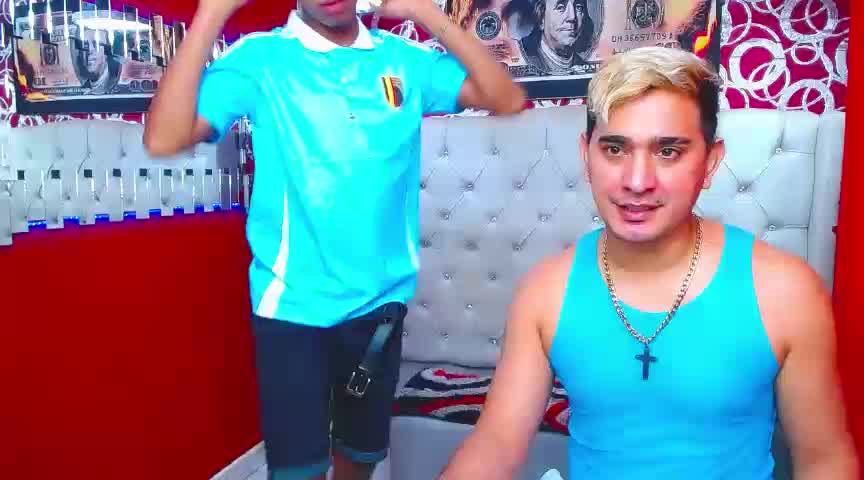 KISS SUCK COCK - Video von BOYSPEIN Cam-Model