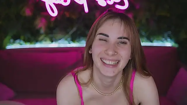 I'm very playfull - video by JennyyLuv cam model