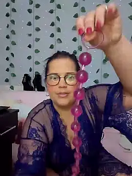 anal balls in my butt - video by kiara_scottt cam model