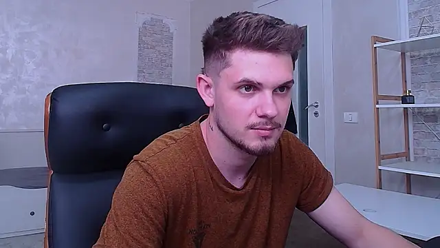 Free content - video by KavinAkul cam model