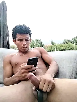 [11 Apr ] Private Show 🔥 outdoor cumshot hard cock - video di alex_candela modella di cam