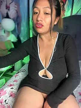 [10 Nov 00:20] Private Show — filmik Im_Little, modela(-lki) na kamerkach