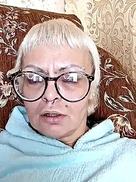 Split, pussy, asshole - video by Gardener_of_Illusions cam model