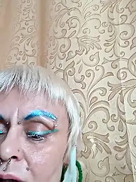 Flex muscules - video by Gardener_of_Illusions cam model