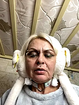 Kisses,feet,anal,hard sex too - video by Gardener_of_Illusions cam model