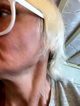 Eat me - video by Gardener_of_Illusions cam model