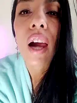 Amazing Squirt - video của người mẫu cam chloewildd_