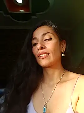 Fucking in the motel 🤭 - video của người mẫu cam chloewildd_