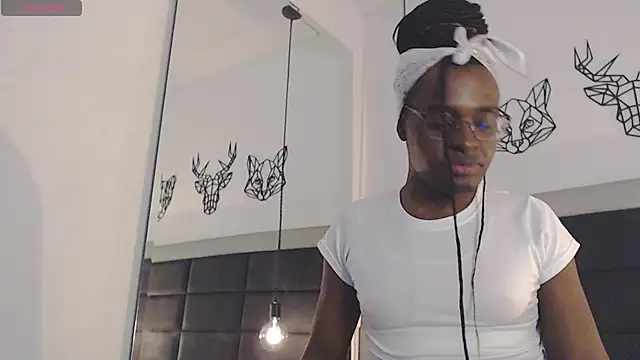 LITTLE NAKED — filmik candy_lovee69, modela(-lki) na kamerkach