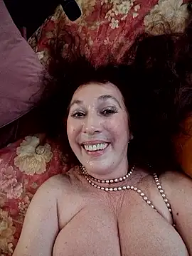 [17 May 19:10] Private Show, hot vibes,fontains - video by GypsyEsmeralda cam model