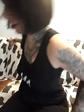 casalinga porca sfatta - video by Your_DirtyDoll cam model