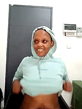 [11 Jun 04:06] Private Show - video van Babymomma98 cam-model