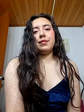 Fuck me in 4 - vídeo de la modelo de cam Emi_chik
