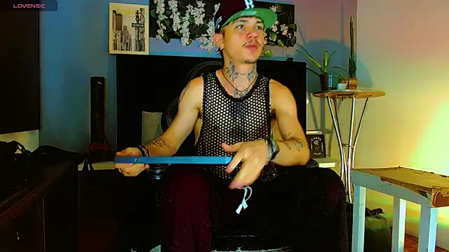 THE VERY HIGH AND HORNY TIME FOR MY ASS BLOW CLOUDS😎😏