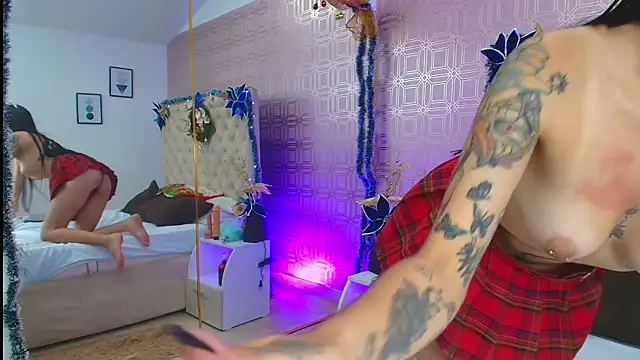 Show and hairy pussy 🩷 - video by Derieri_D cam model