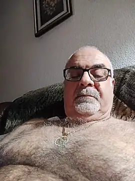 [31 Dec 01:33] Private Show – видео вебкам-модели Satiro_Sevilla