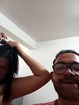 wet kisses and pussy show - video by sthefania1710 cam model