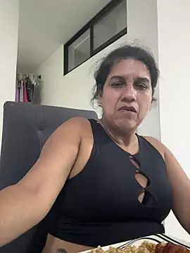 [20 Jun 19:21] Private Show - video by siri_duque cam model